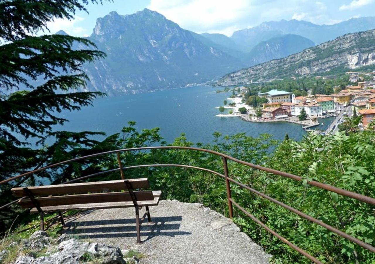 Casa Zanoni Lägenhet Torbole Sul Garda Exteriör bild