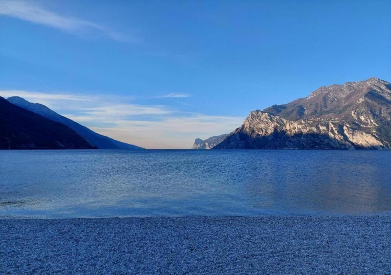 Casa Zanoni Lägenhet Torbole Sul Garda Exteriör bild