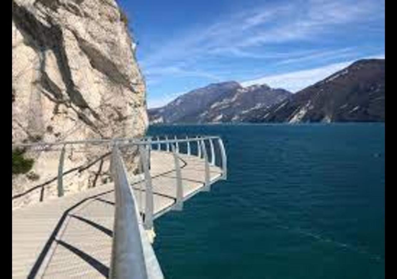 Casa Zanoni Lägenhet Torbole Sul Garda Exteriör bild